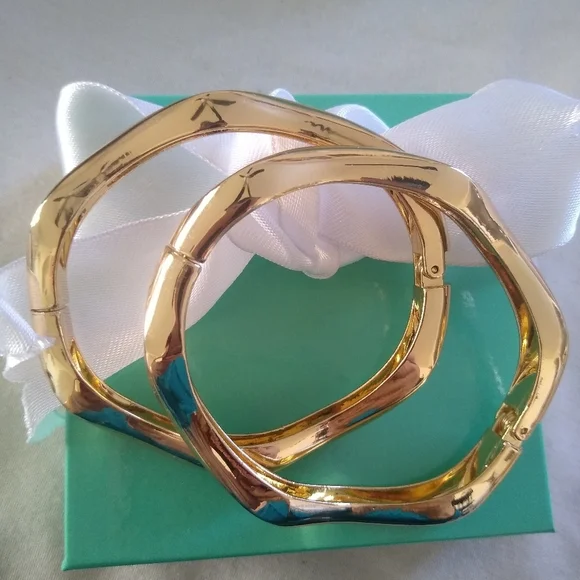 Gold Wavy Bangle Bracelets, Set of 2 - Picture 1 of 5